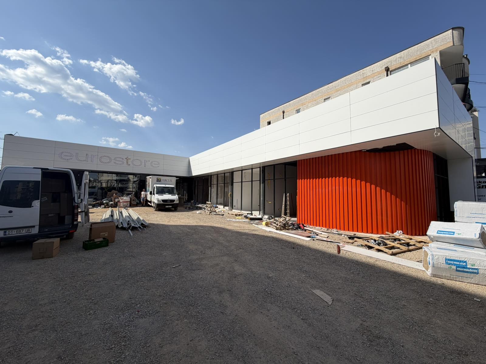 Eurostore – Fasadë & Strukturë